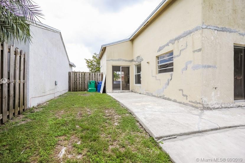 Hialeah, FL 33015,8615 NW 193rd Ln