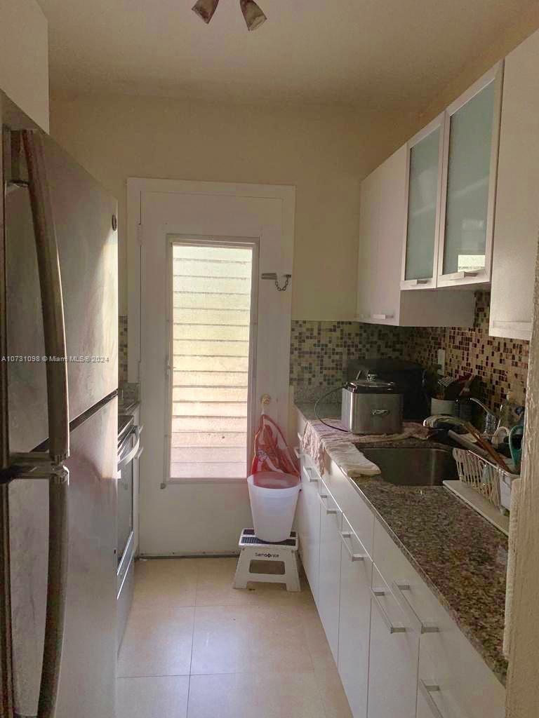 100 Sunrise Dr 6, Key Biscayne, Florida 33149, 1 Bedroom Bedrooms, ,1 BathroomBathrooms,Residentiallease,For Rent,100 Sunrise Dr 6,A10731098