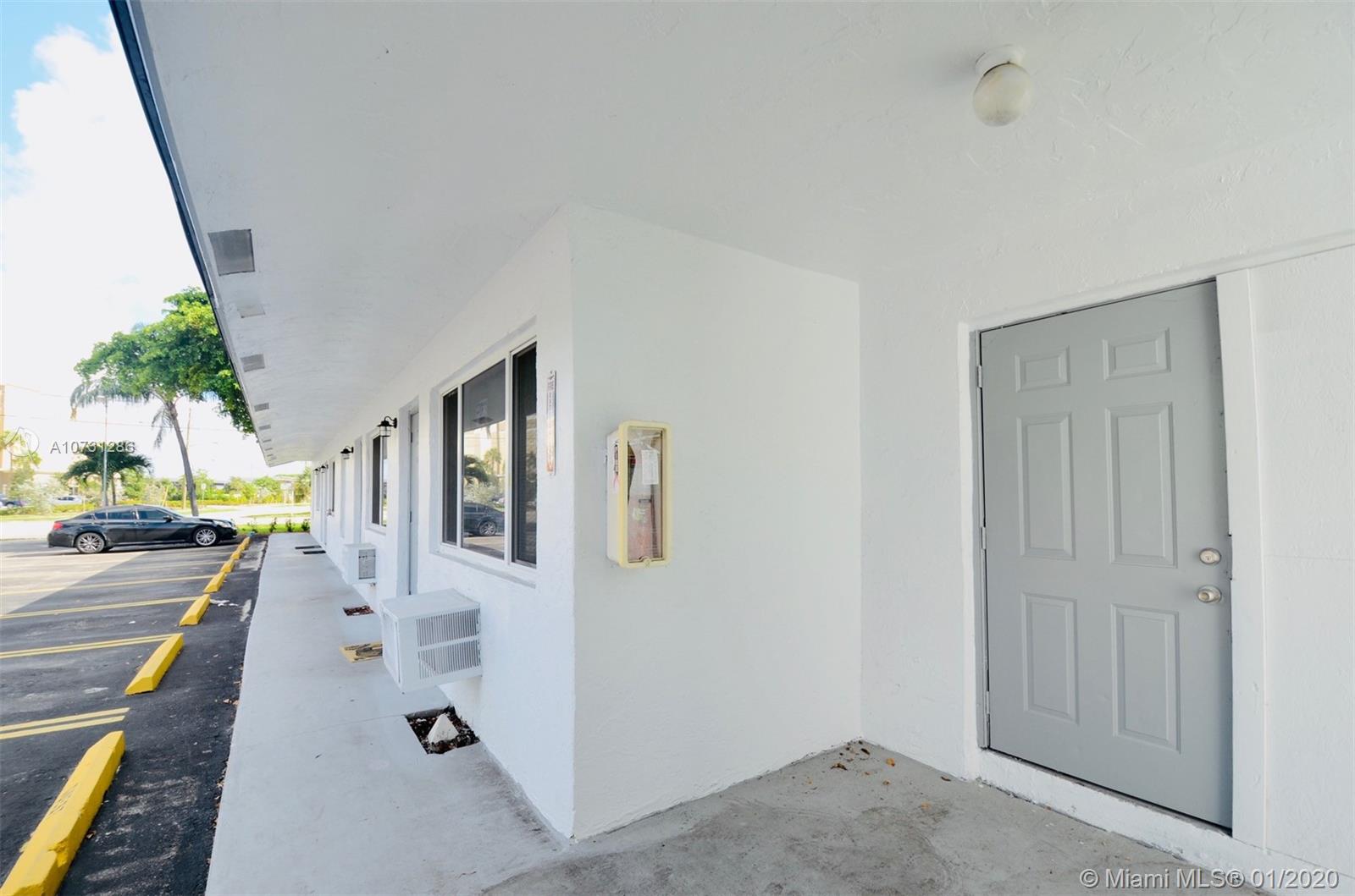 Pompano Beach, FL 33060,100 NE 10th St #1-8