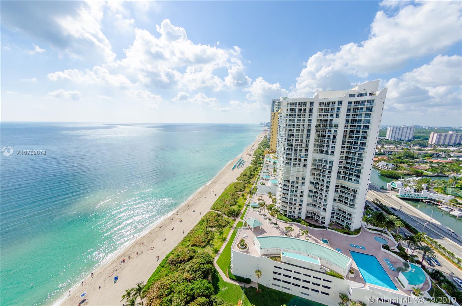 LA PERLA, Sunny Isles Beach - TOP Condos for Sale in La Perla - Sunny