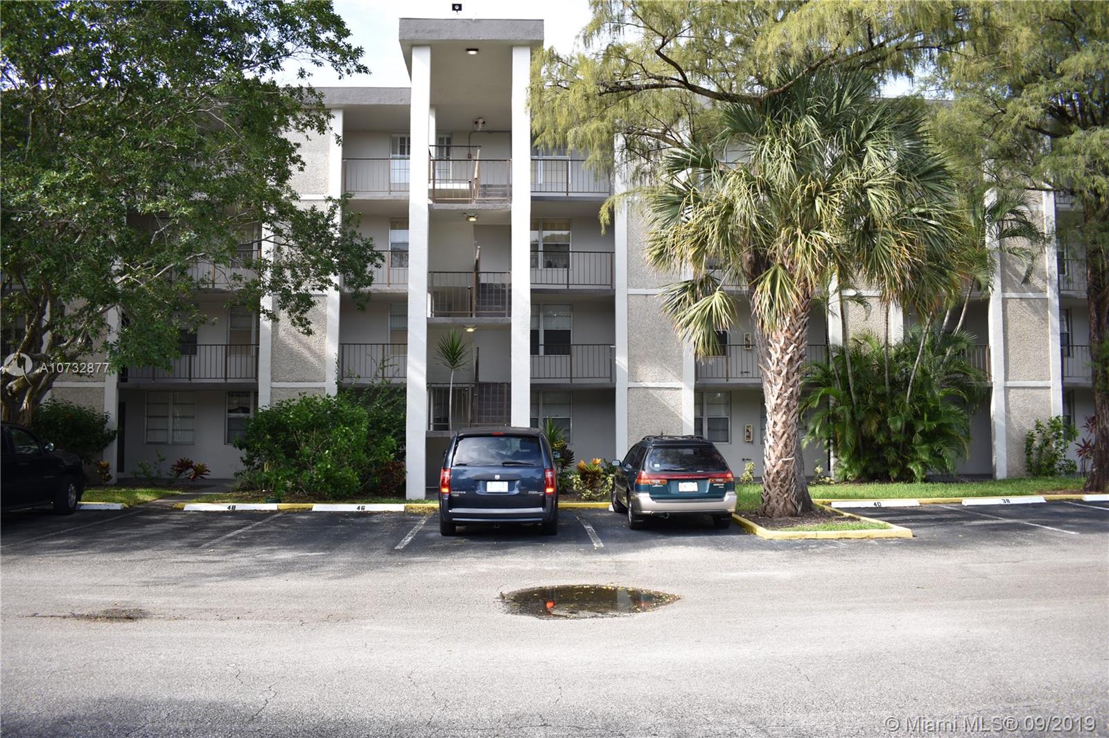 Lauderdale Lakes, FL 33313,4899 NW 26th Ct #145