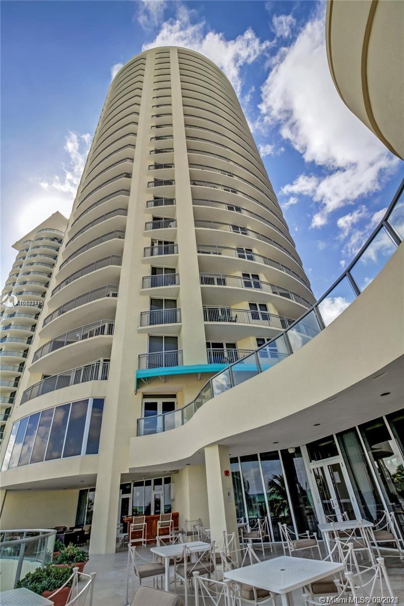 Sunny Isles Beach, FL 33160,17375 Collins Ave #2204