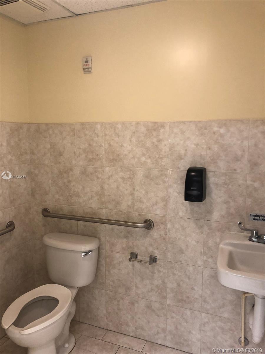 Hialeah, FL 33018,3408 W 84th St #309