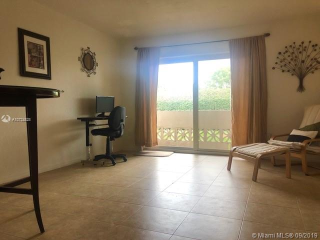 Palmetto Bay, FL 33176,14500 SW 88th Ave #125