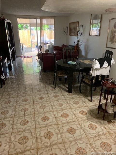 Hialeah, FL 33012,1086 W 41st St #37