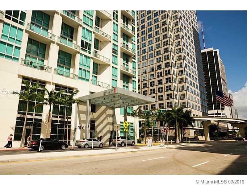 300 S Biscayne Blvd #L-1002, Miami, FL 33131