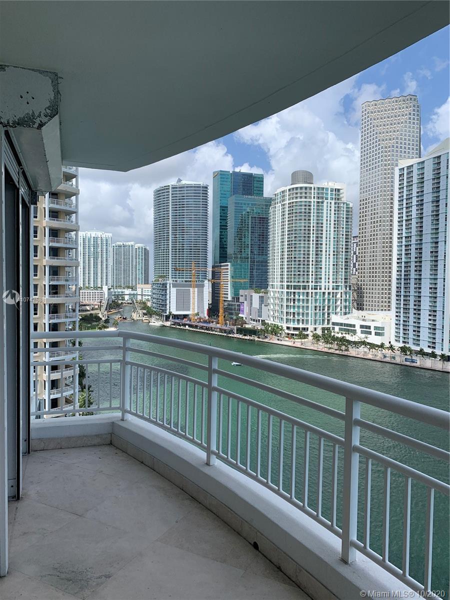 848 Brickell Key Dr #1704, Miami, FL 33131