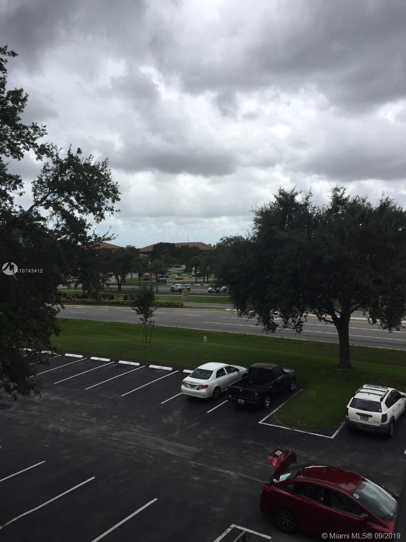 Pembroke Pines,  FL 33027