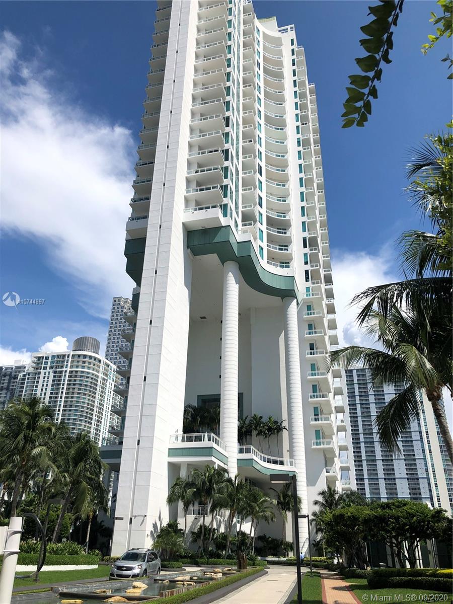 Miami, FL 33131,900 Brickell Key Blvd #2001