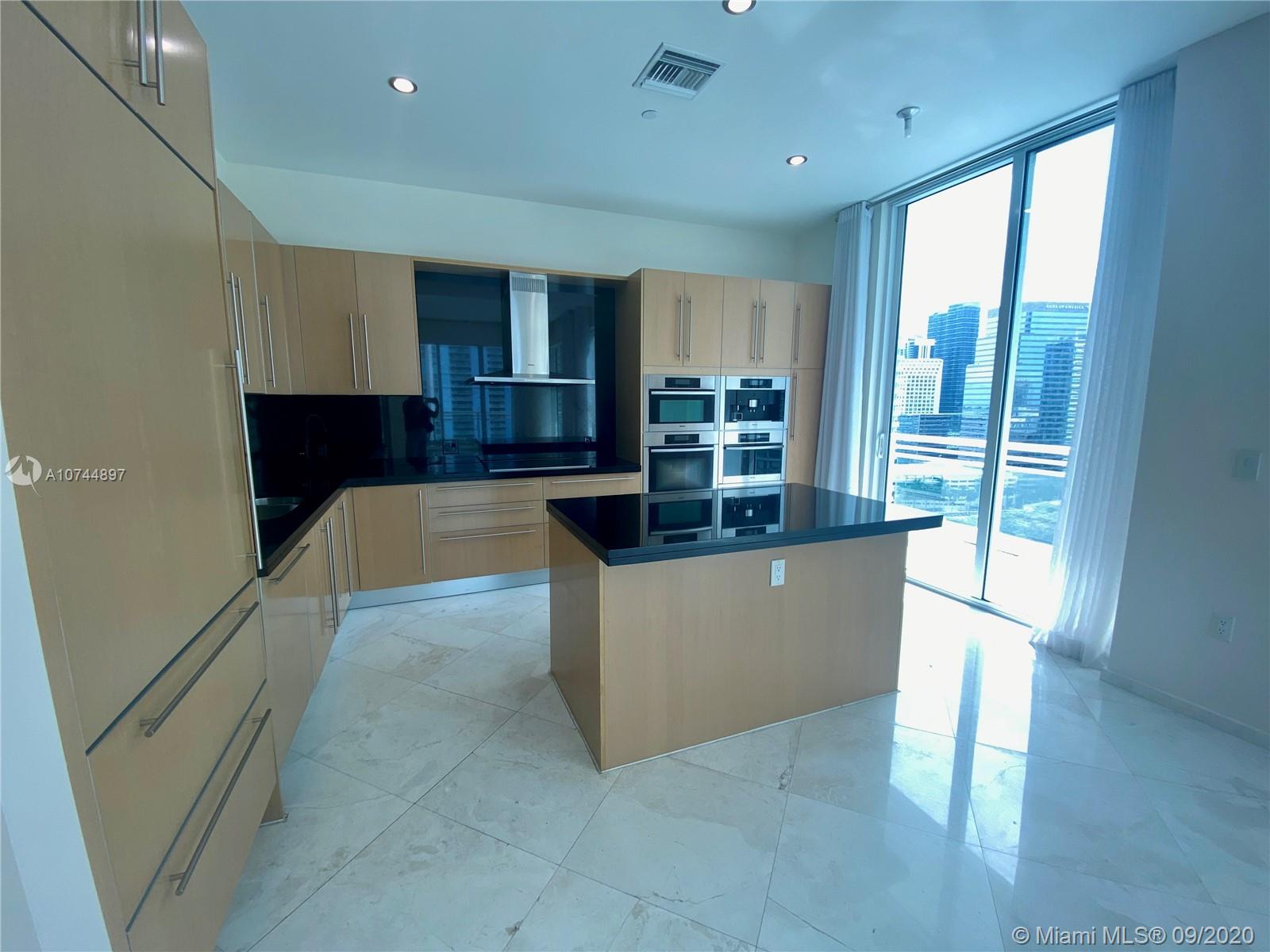 Miami, FL 33131,900 Brickell Key Blvd #2001