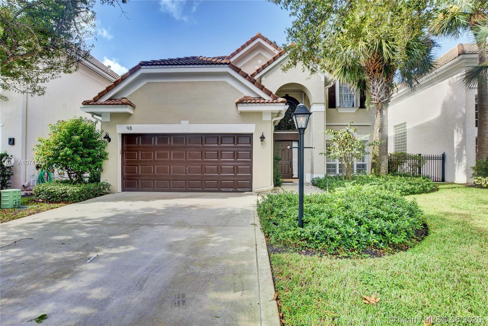 98 Satinwood Ln,  Palm Beach Gardens,  FL 33410