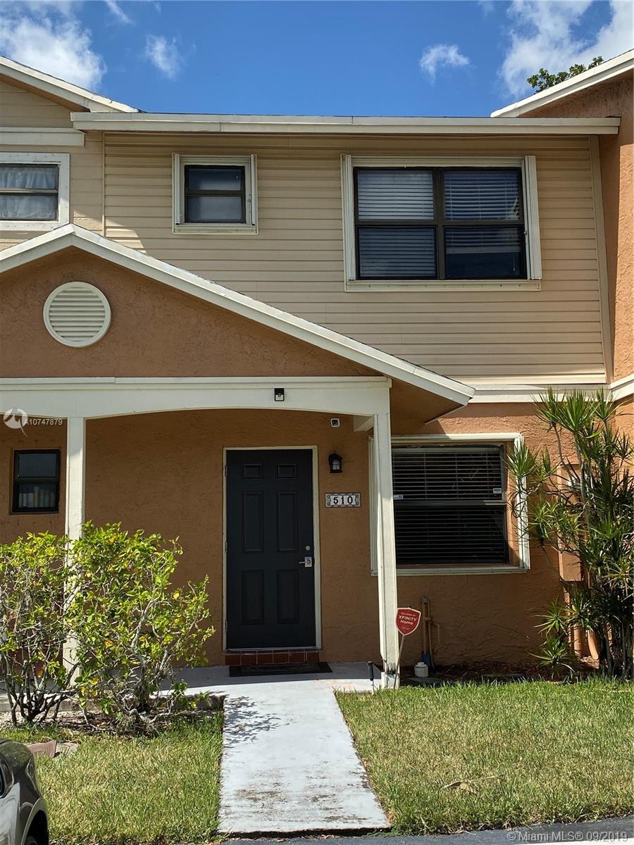 510 NW 106th Ter, Pembroke Pines, FL 33026