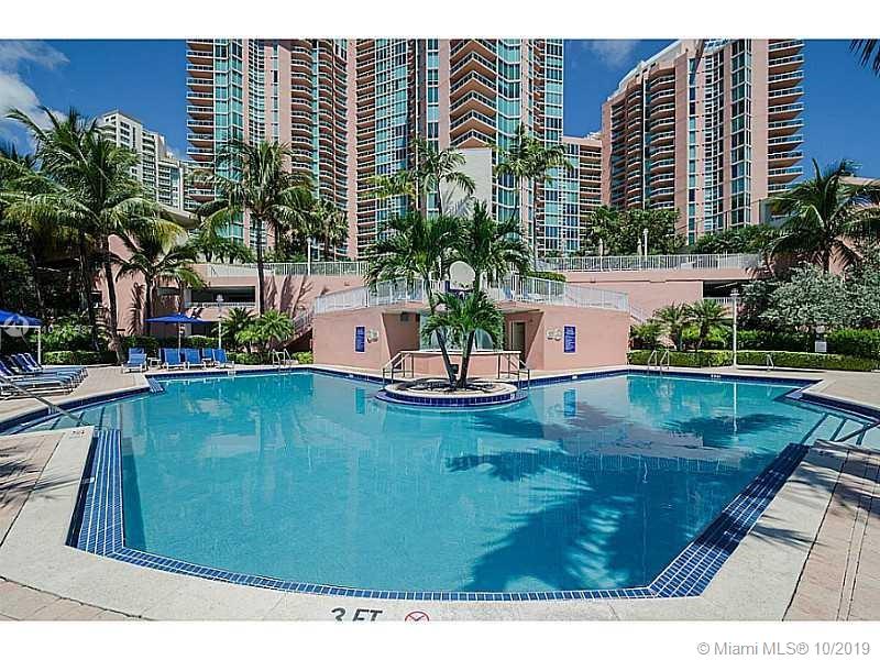 Aventura, FL 33180,3370 Hidden Bay Dr #201