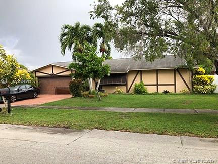 13511 SW 98th St, Miami, FL 33186