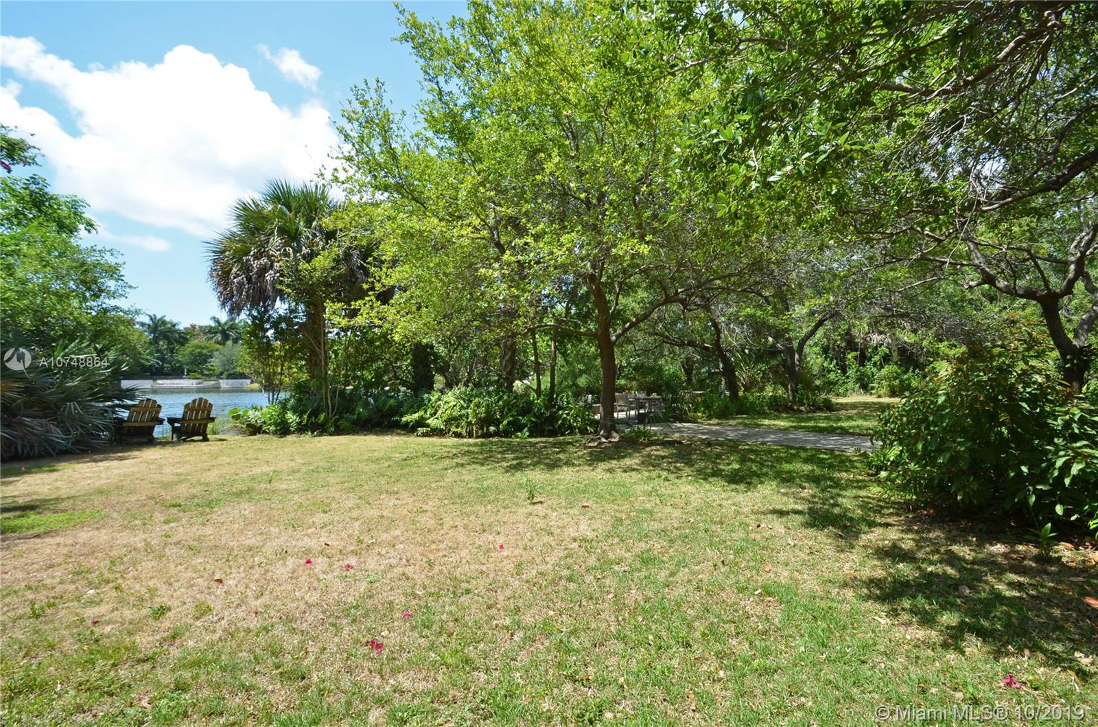 Coral Gables, FL 33156,5520 Banyan Dr