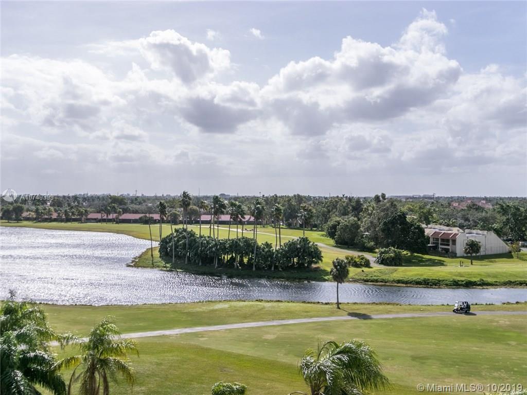 Weston, FL 33326,16300 Golf Club Rd #616