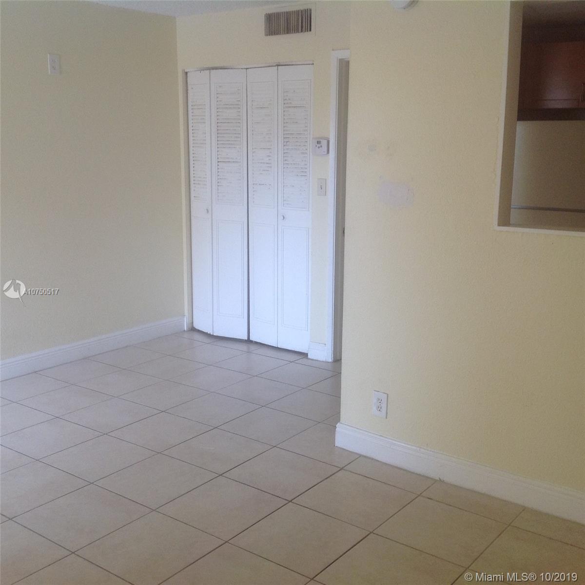 Pompano Beach, FL 33060,241 SE 9th Ave #102