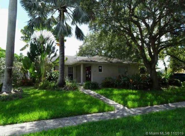 18301 SW 87th Ave, Palmetto Bay, FL 33157