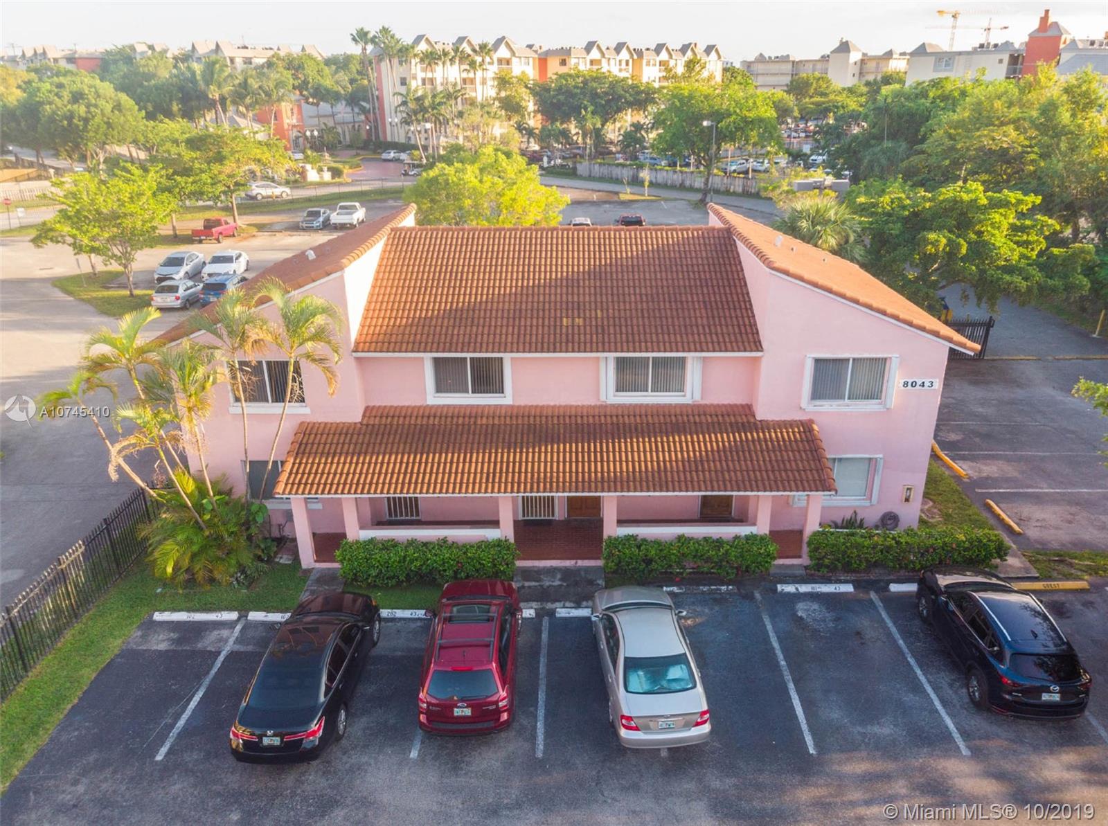 Doral, FL 33166,8043 Lake Dr #101