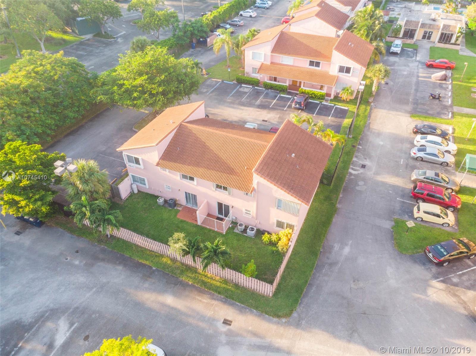 Doral, FL 33166,8043 Lake Dr #101