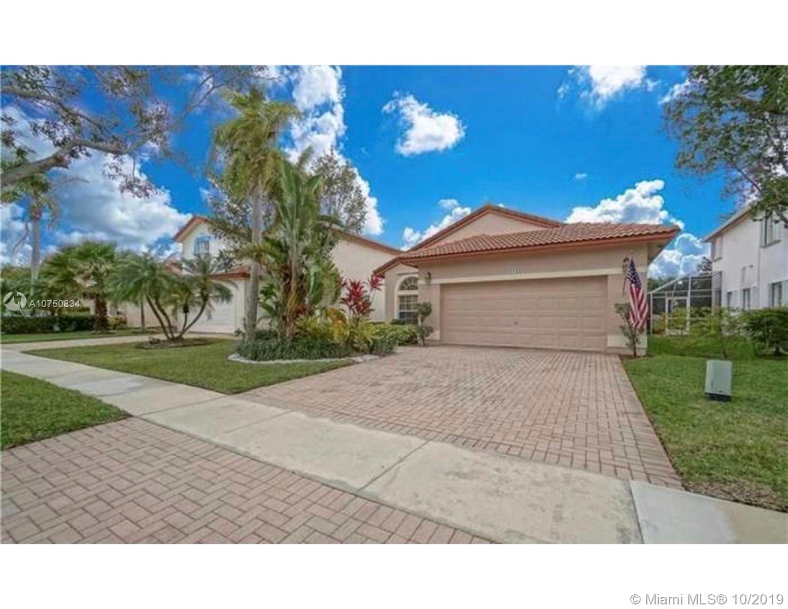 1243 NW 192nd Ter, Pembroke Pines, FL 33029