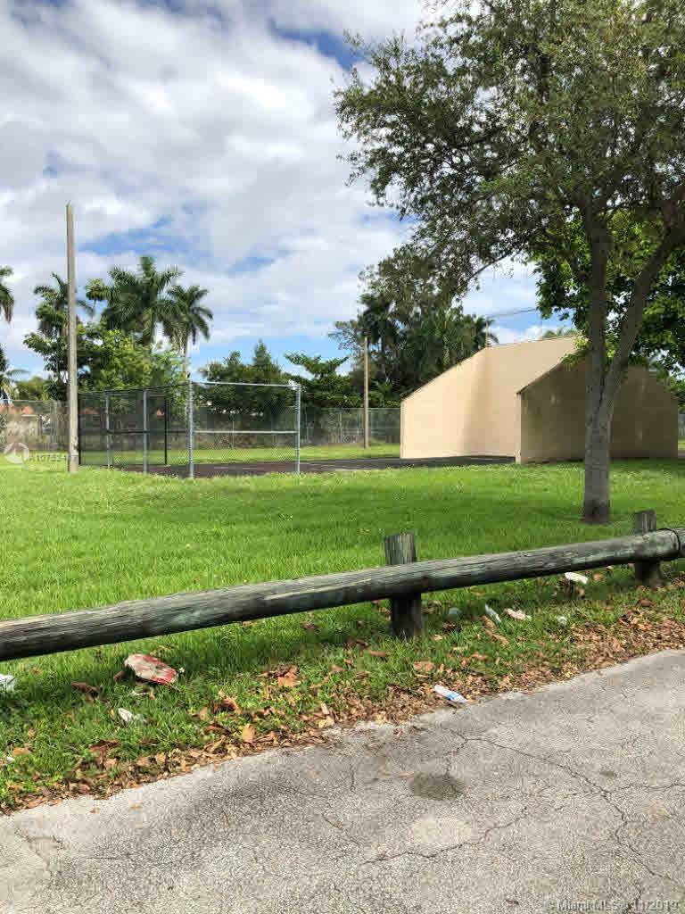 Miami, FL 33150,475 NW 84th Ter #475