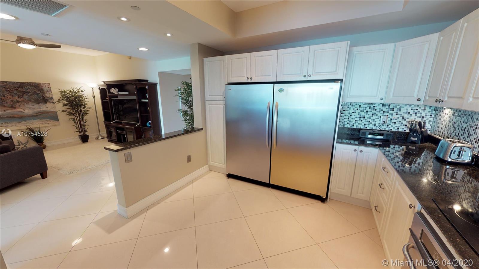 Aventura, FL 33180,3330 NE 190th St #1717