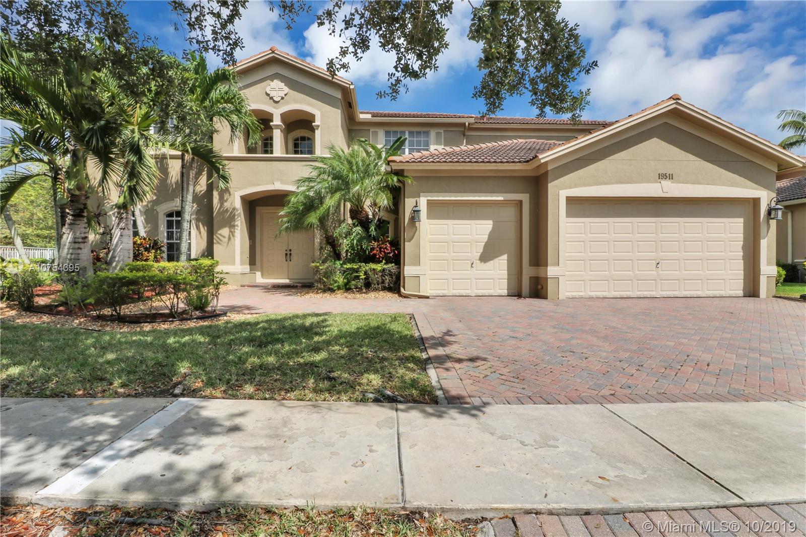 Weston, FL 33332,19511 S Coquina Way