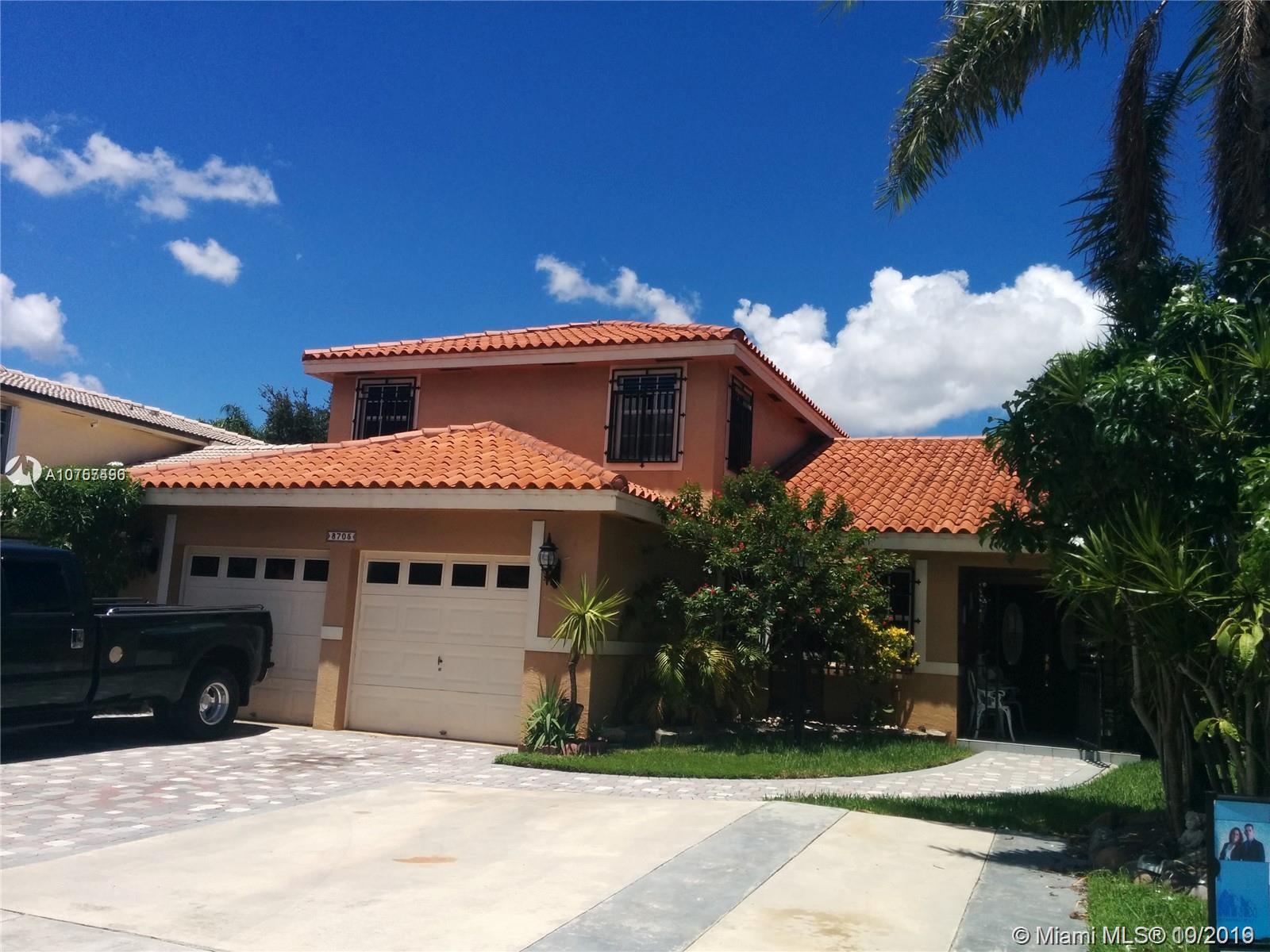 8705 NW 150th Ter, Miami Lakes, FL 33018