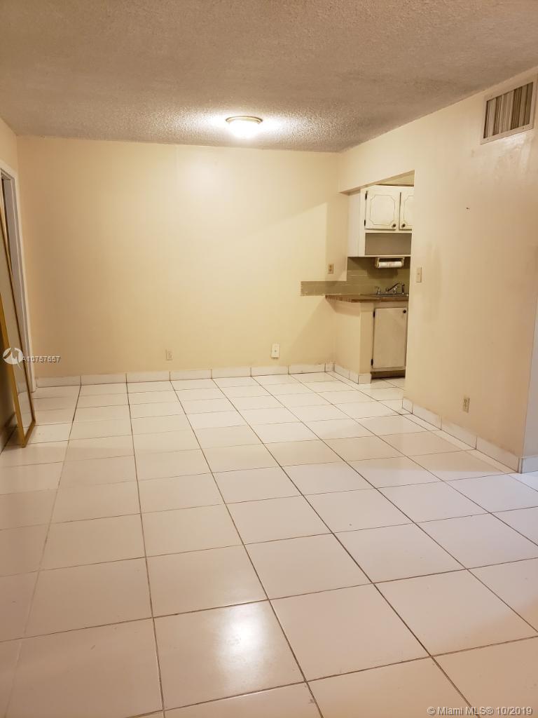 Hollywood, FL 33020,2145 Pierce St #222