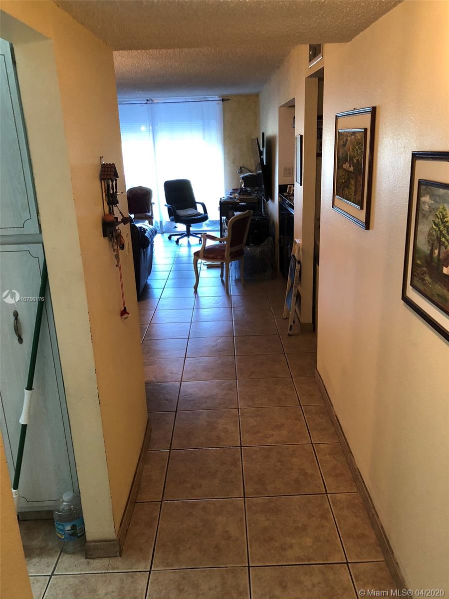 Plantation, FL 33317,408 NW 68th Ave #406