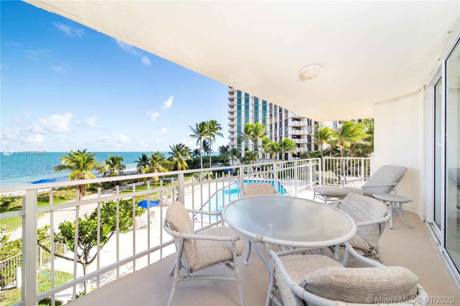 Key Biscayne, FL 33149,600 Grapetree Dr #3AS