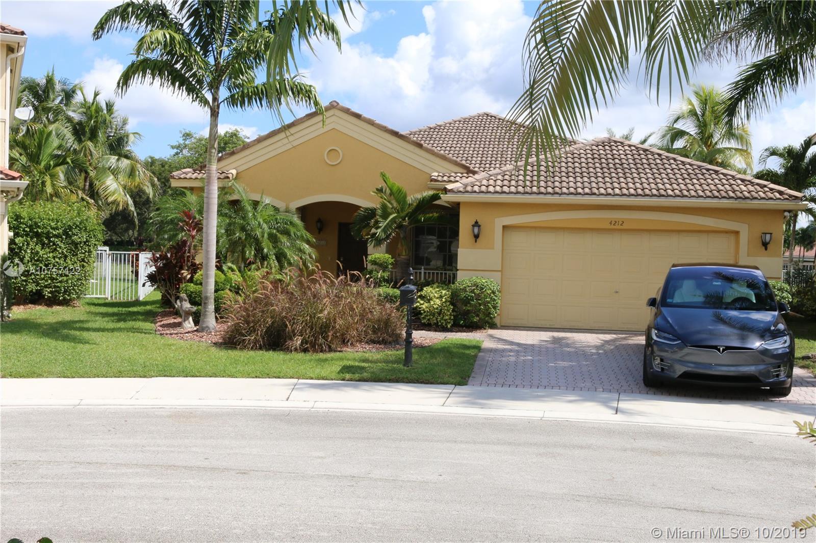 Weston, FL 33331,4212 Fox Run Ct