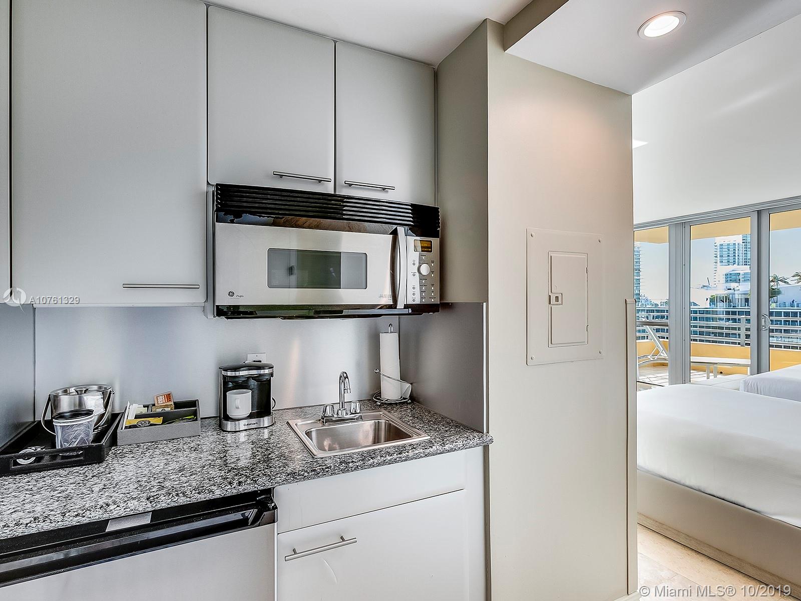Miami Beach, FL 33139,101 Ocean Dr #905B
