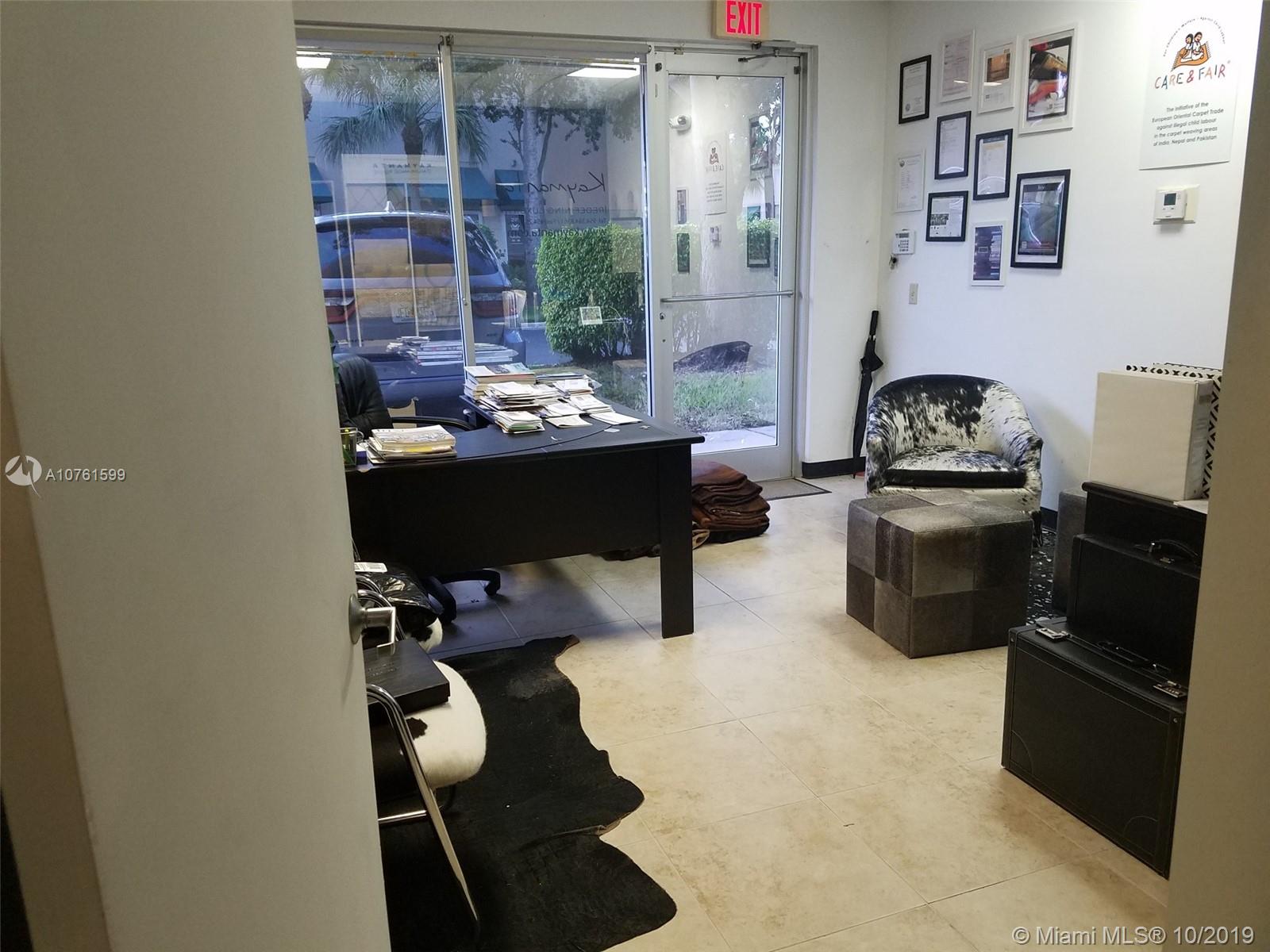 2950 Glades Cir #12, Weston, FL 33327