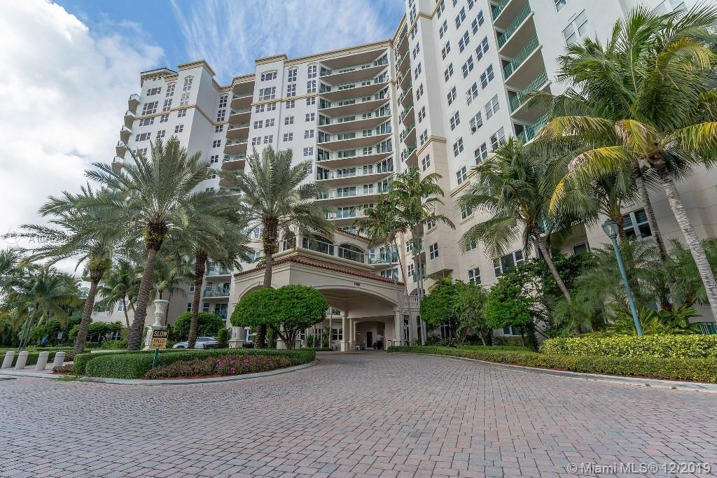 19900 E Country Club Dr #PH20, Aventura, FL 33180