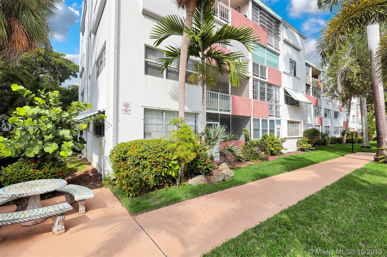 1333 E Hallandale Beach Blvd #129, Hallandale Beach, FL 33009