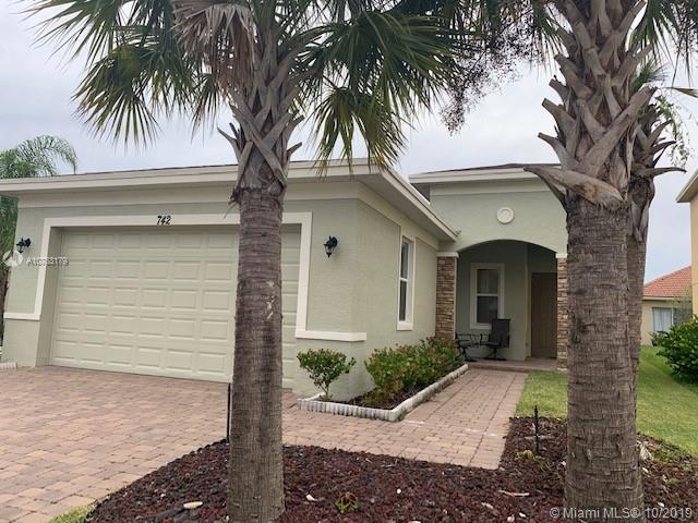 742 NW Leonardo Cir, Port St. Lucie, FL 34986