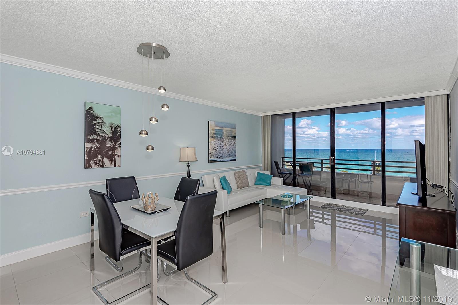 Hollywood, FL 33019,3505 S Ocean Dr #707