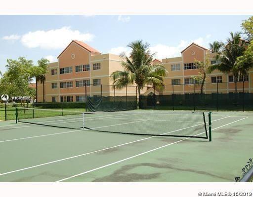 Hialeah, FL 33015,6175 NW 186th St #309