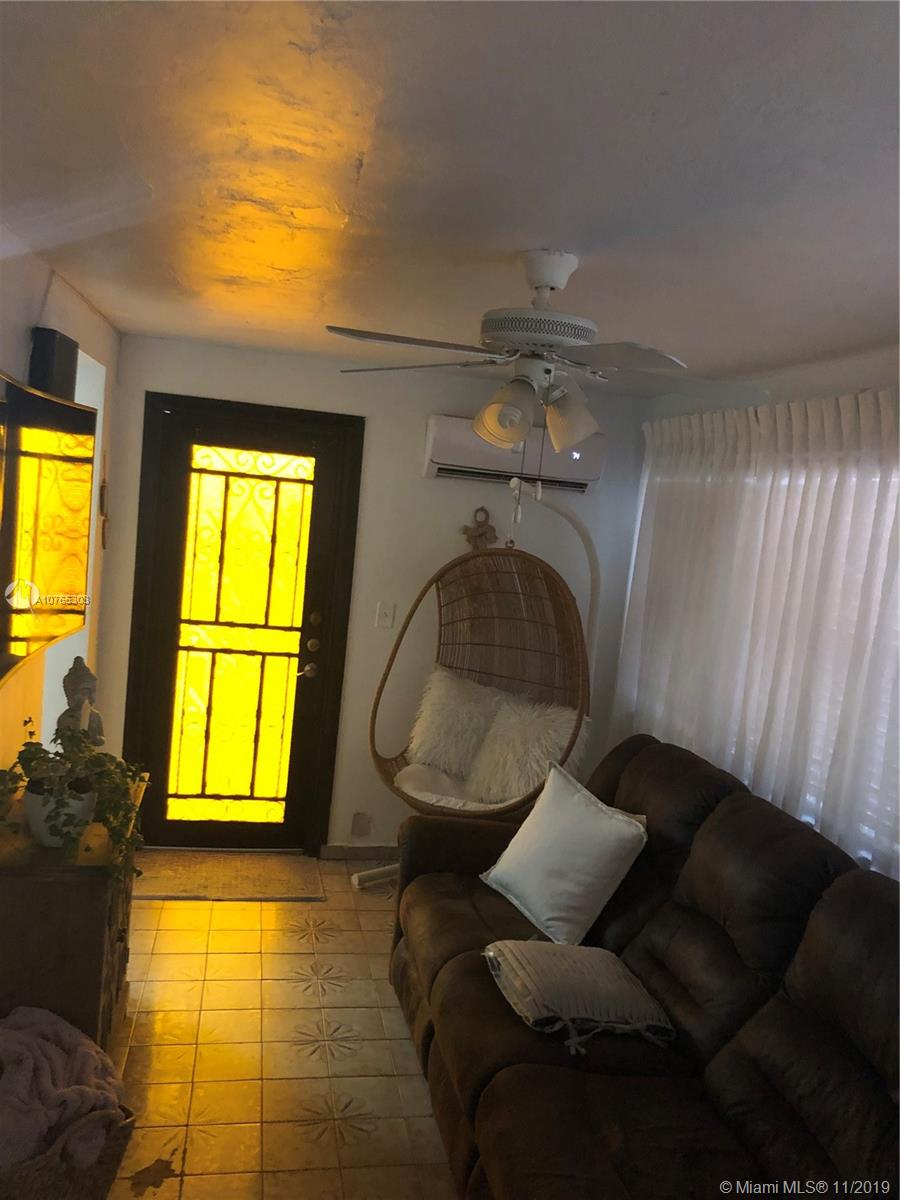 Hialeah, FL 33012,776 W 44th Pl