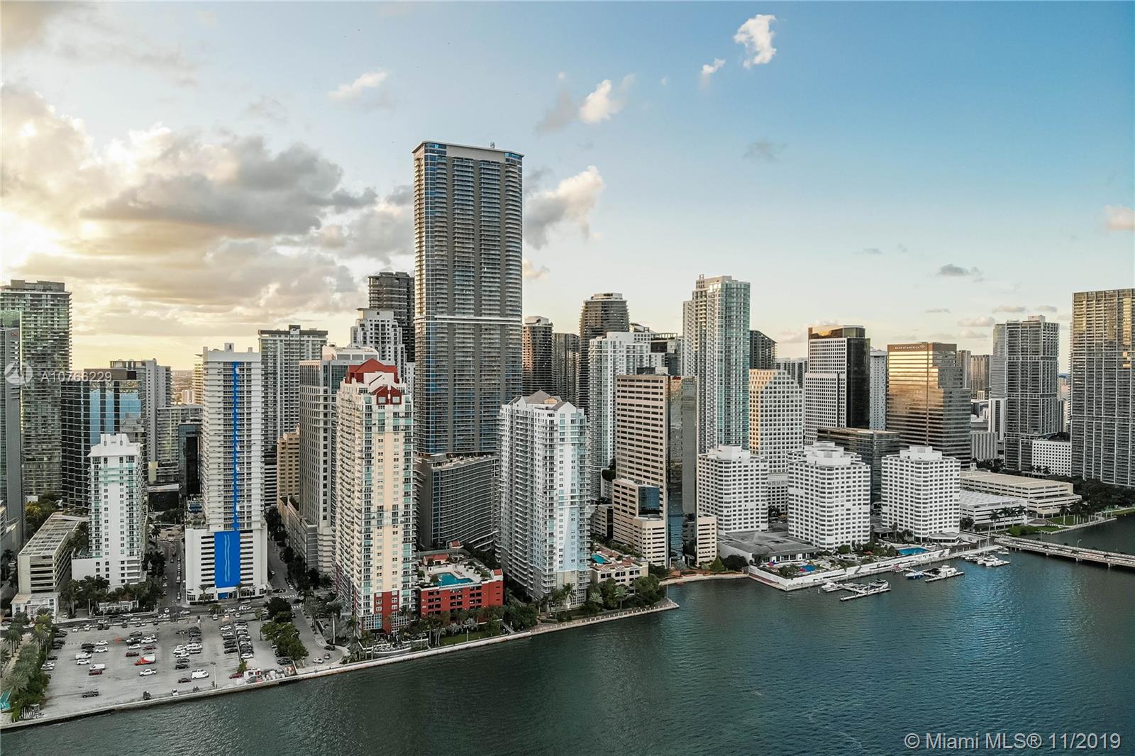 Miami, FL 33131,1200 Brickell Bay Dr #1807