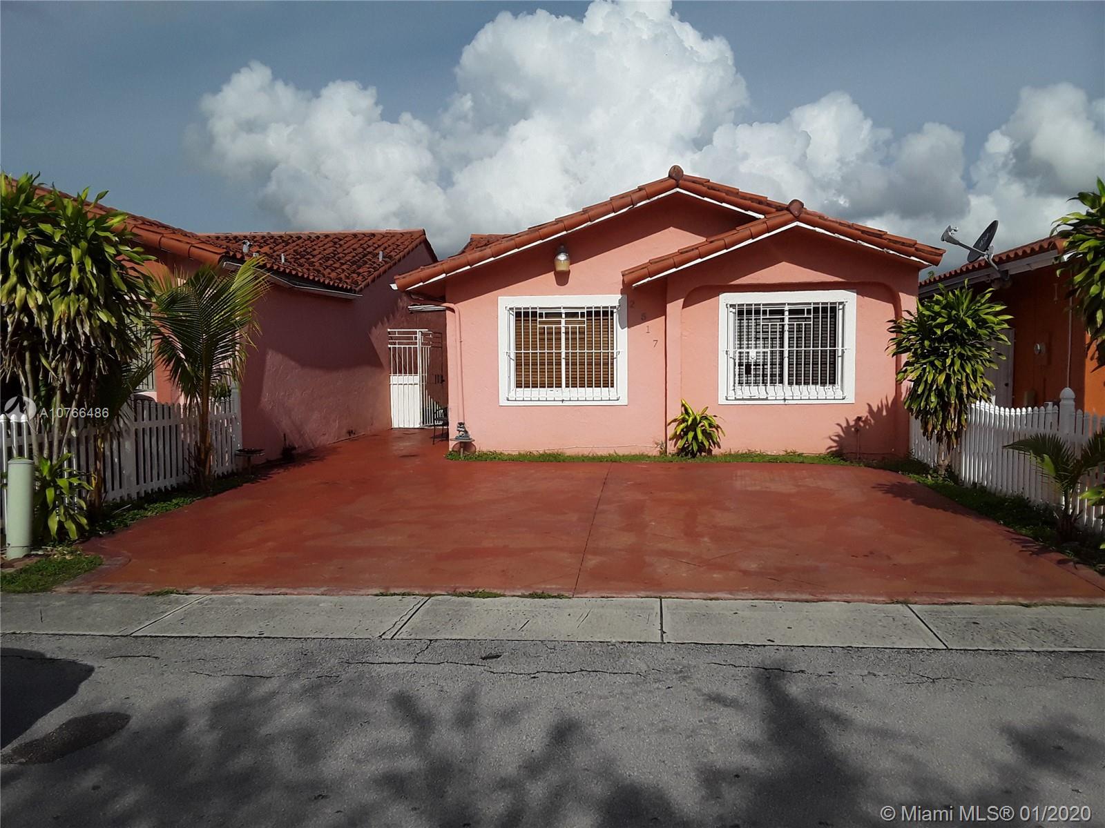 2517 W 64th Pl, Hialeah, FL 33016