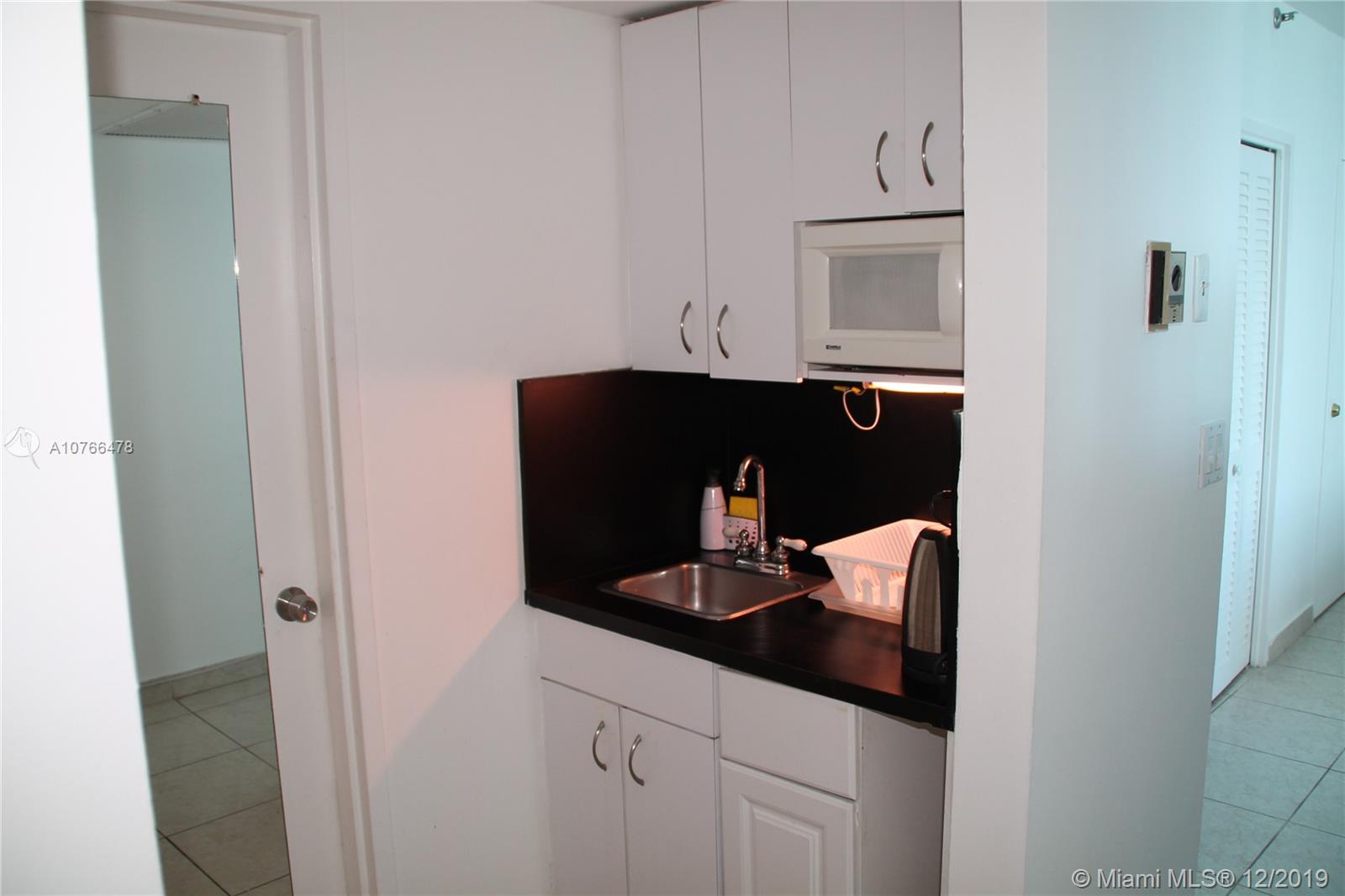 Miami Beach, FL 33140,5445 Collins Ave #1505