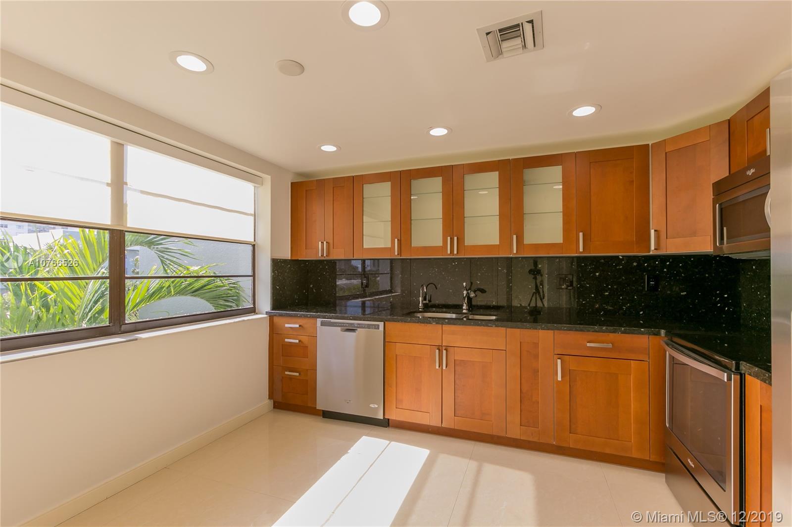 Sunny Isles Beach, FL 33160,393 Poinciana Dr #1224