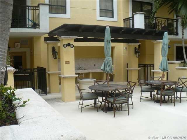 8390 SW 72nd Ave #416, Miami, FL 33143