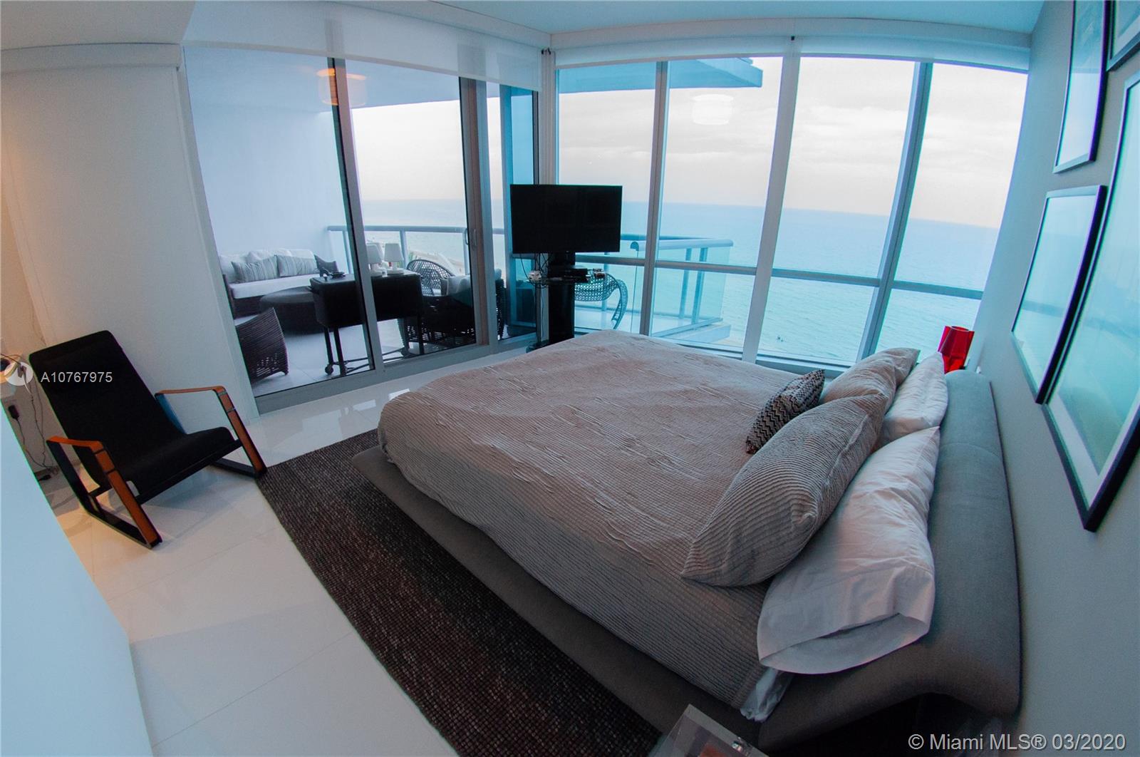 Sunny Isles Beach, FL 33160,17121 Collins Ave #1004