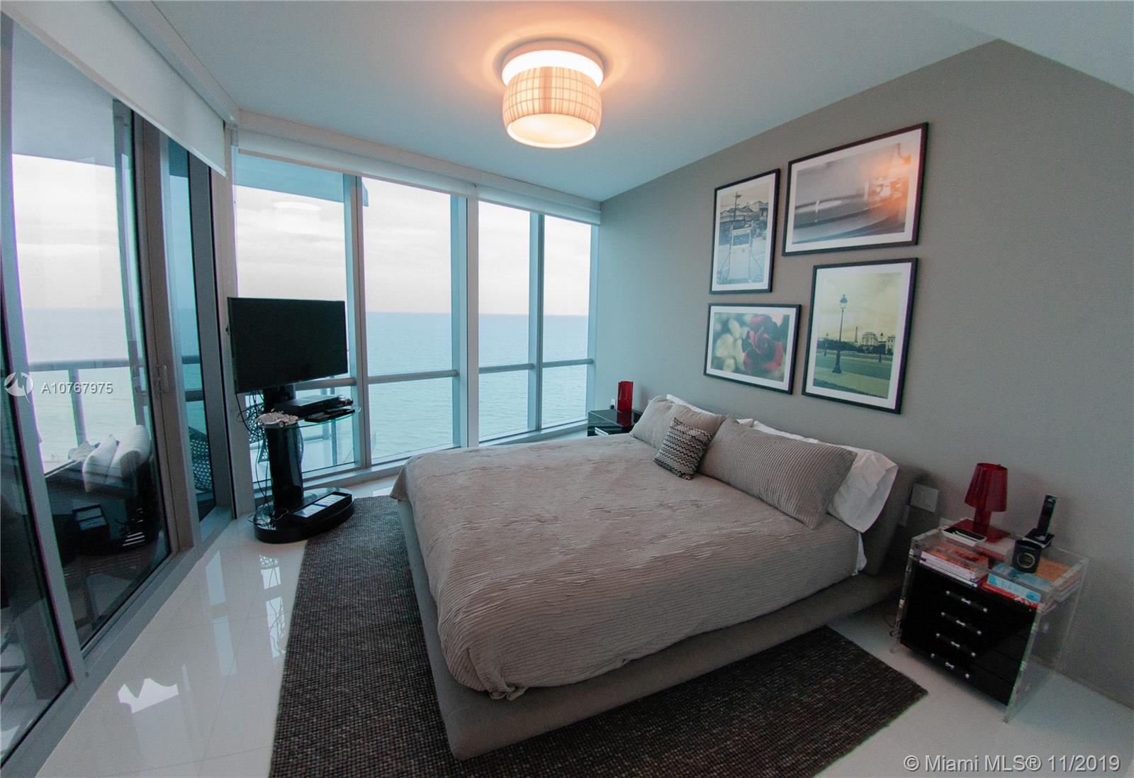 Sunny Isles Beach, FL 33160,17121 Collins Ave #1004