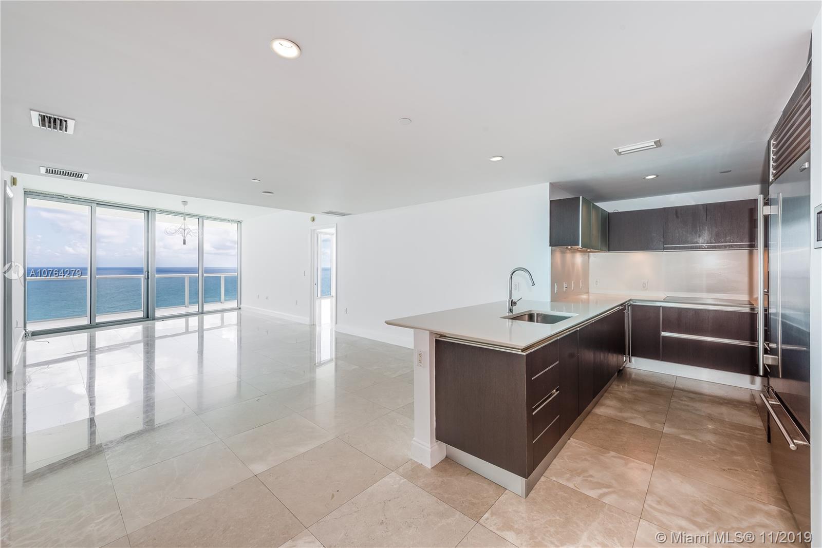 Sunny Isles Beach, FL 33160,17001 Collins Ave #3202