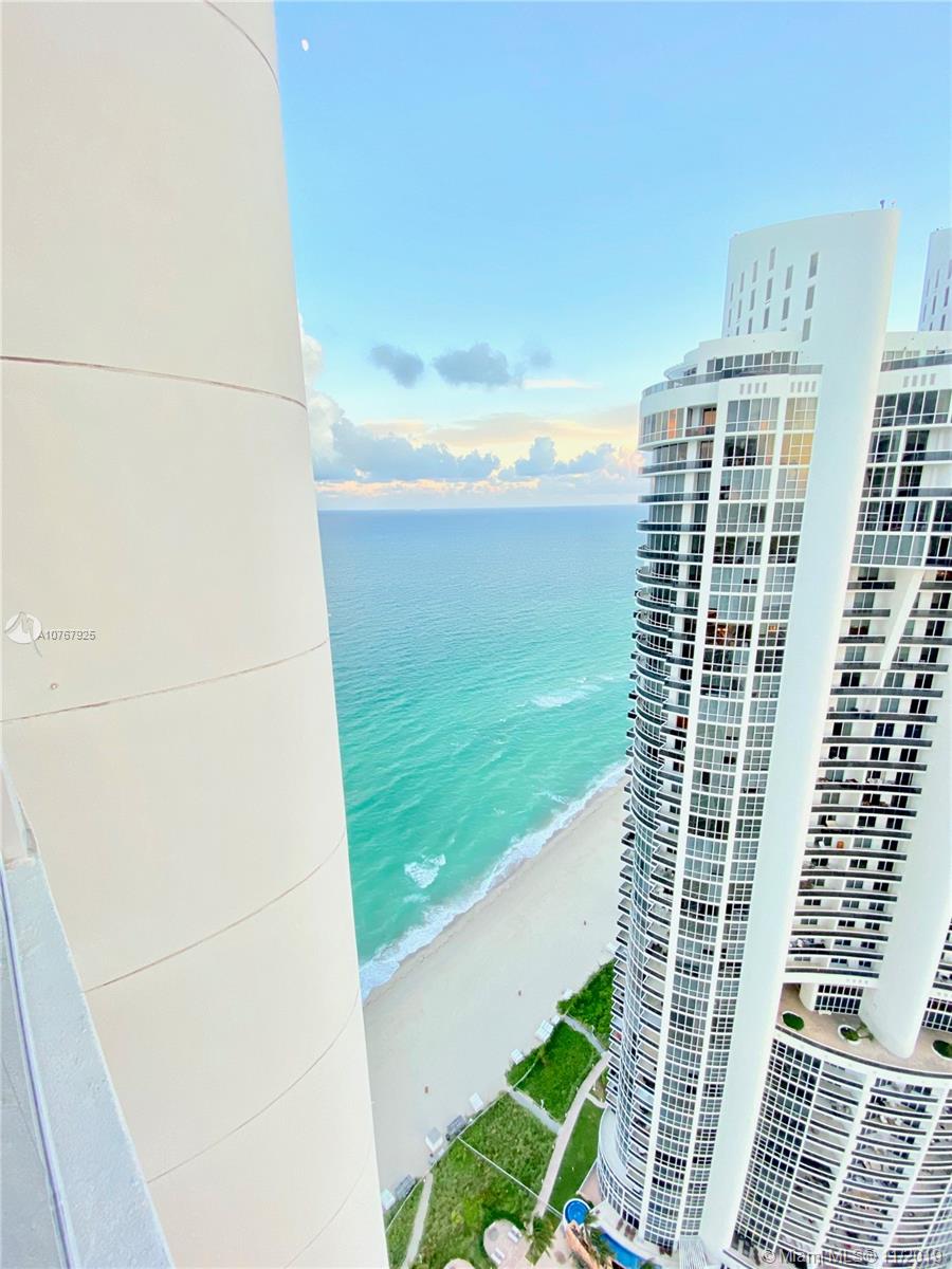 Sunny Isles Beach, FL 33160,18201 Collins Ave #PH5308